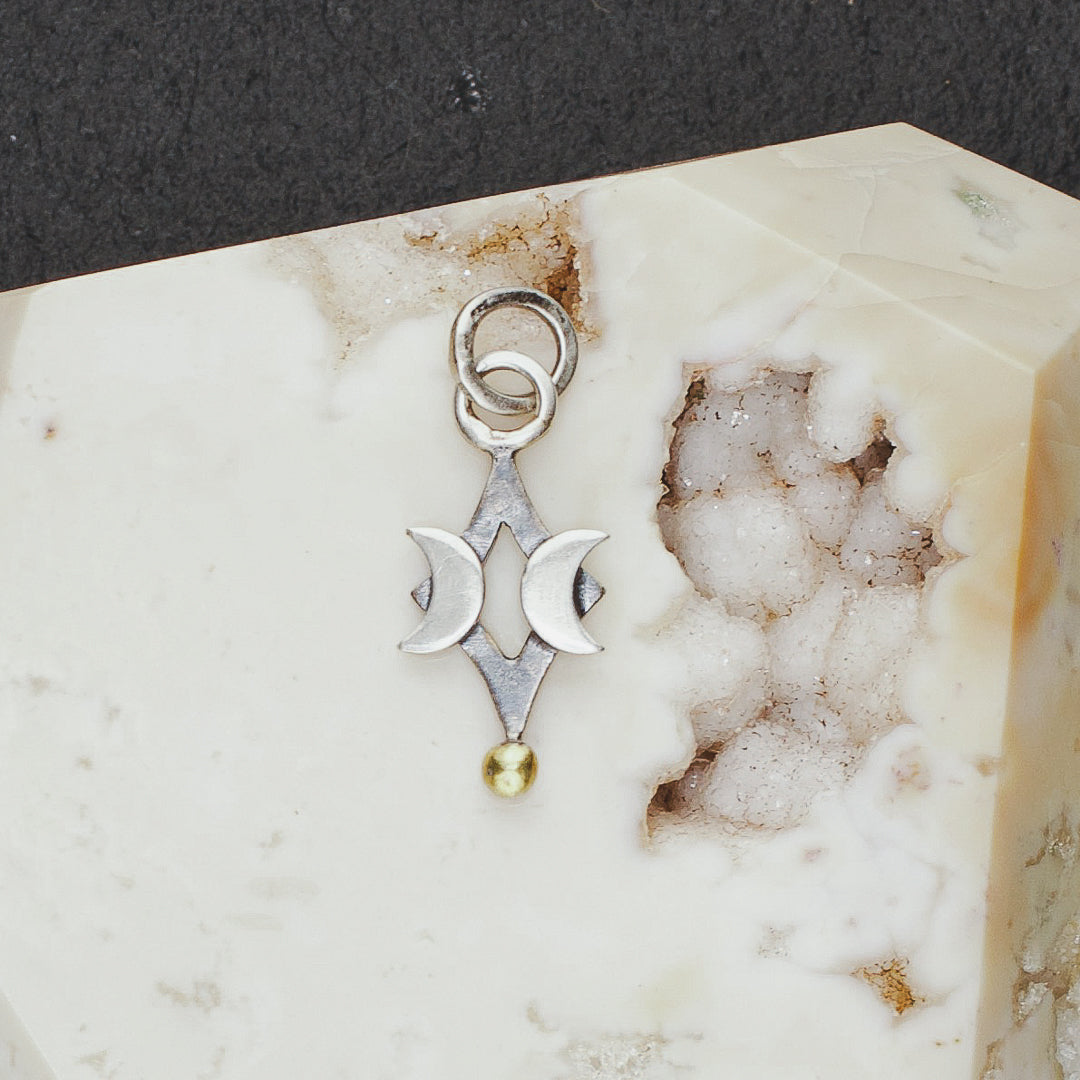 
                  
                    Aligned Offering Charm
                  
                