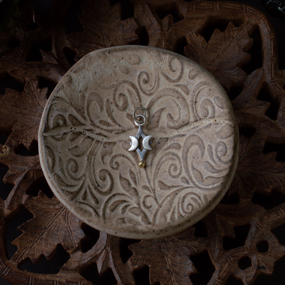 Aligned Offering Charm